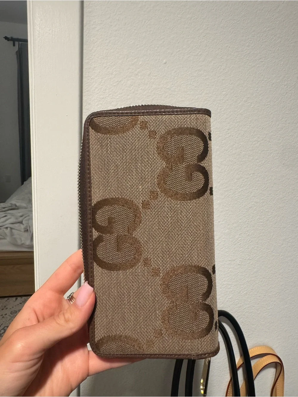 Gucci Brown Monogram Zip Card Holder